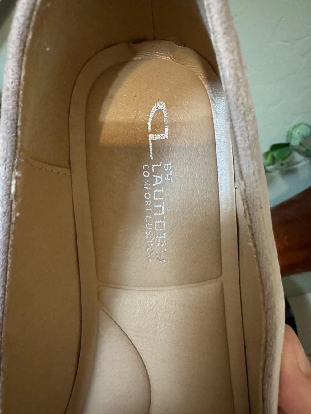 CL by Laundry Nude Suede Pointed Toe Flats Low Heel Chic